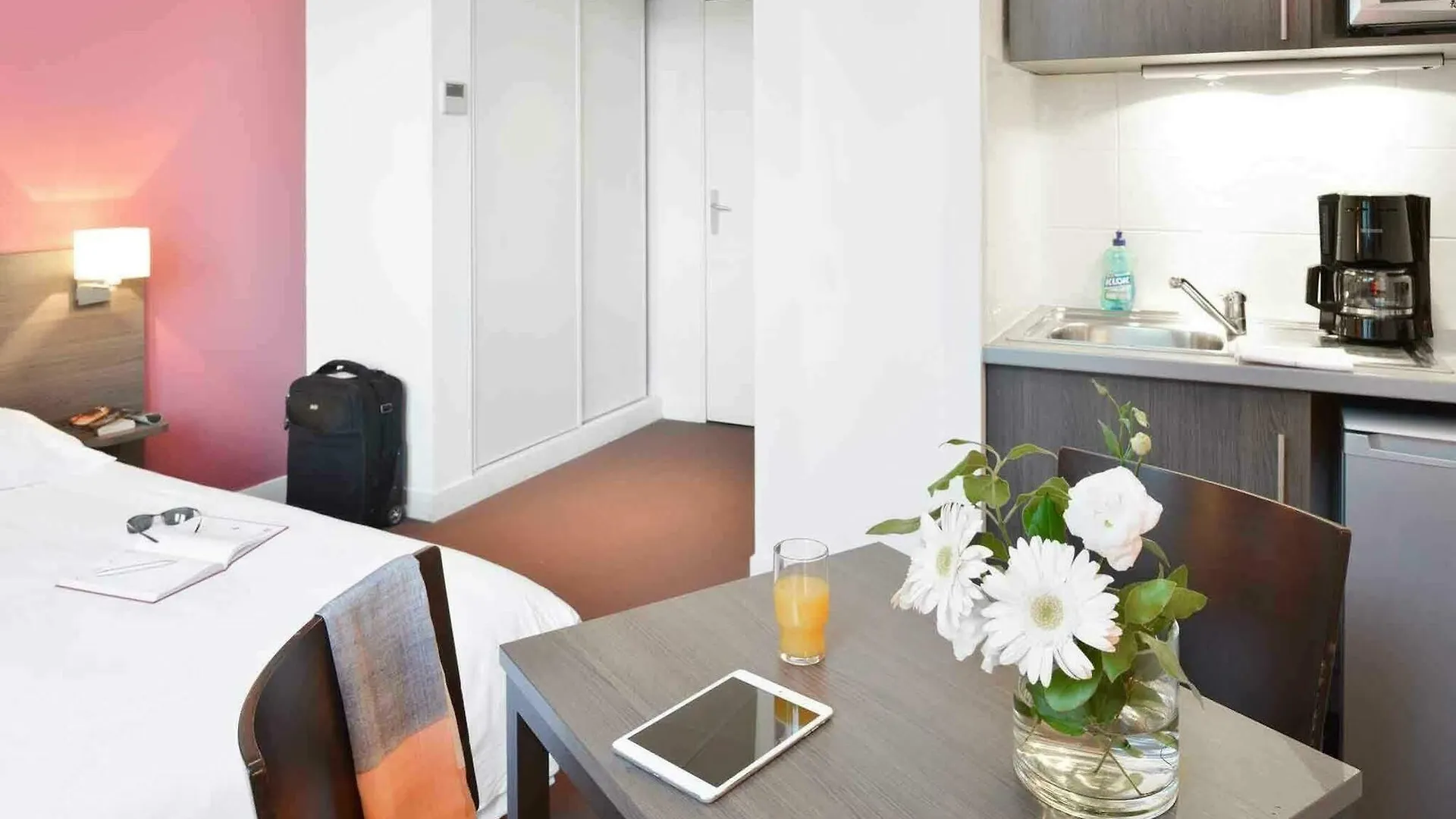 Aparthotel Adagio Access Toulouse St Cyprien Франция